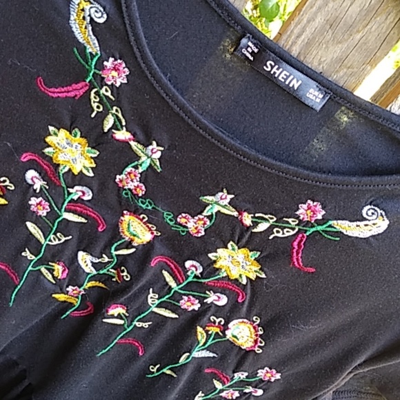 SHEIN: EMBROIDERED TOP - Picture 4 of 6